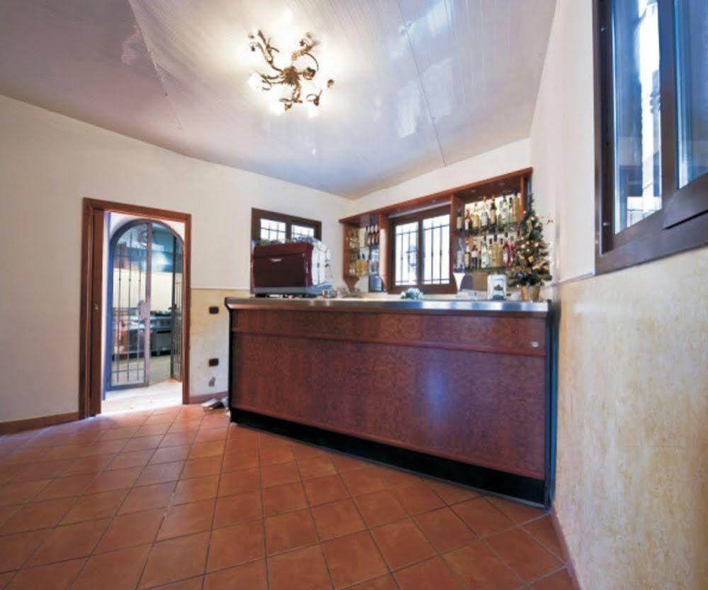 Hotel Ristorante Novecento Caserta Exterior foto